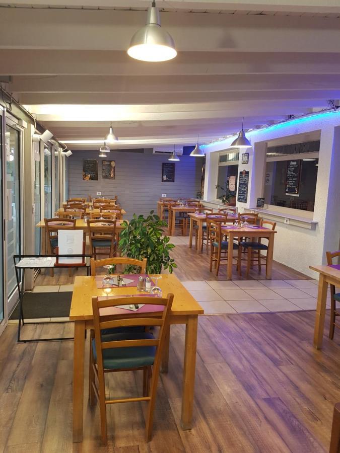 Hotel Le Sporting Beaumont-sur-Leze Zewnętrze zdjęcie