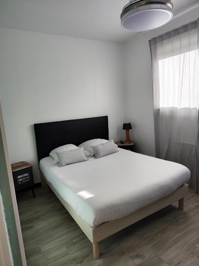 Hotel Le Sporting Beaumont-sur-Leze Zewnętrze zdjęcie